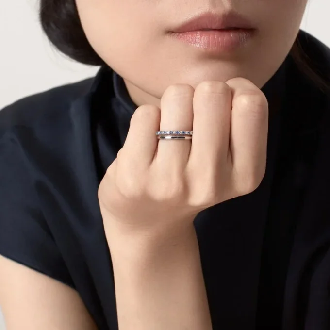 Alianza Etincelle De Cartier – Platino, zafiros, diamantes – Cartier