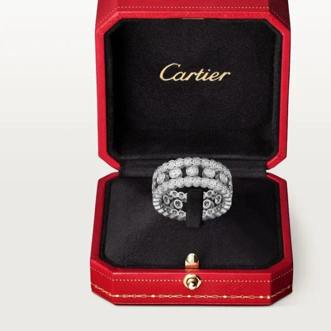 Anillo Broderie De Cartier, triple fila, diamantes