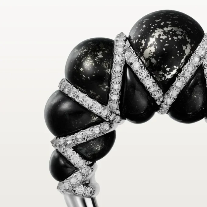 Anillo Cartier Libre Tressage, metacuarcita, diamantes