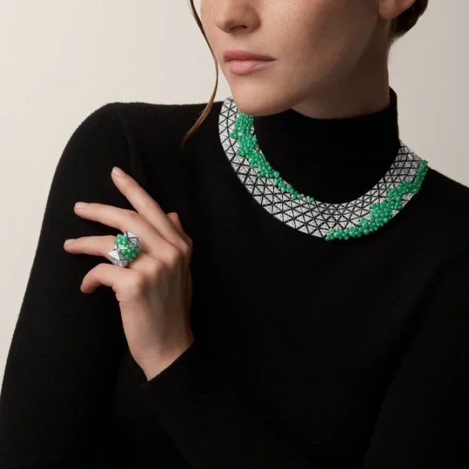 Anillo Cartier Libre Tuttitutti, crisoprasa