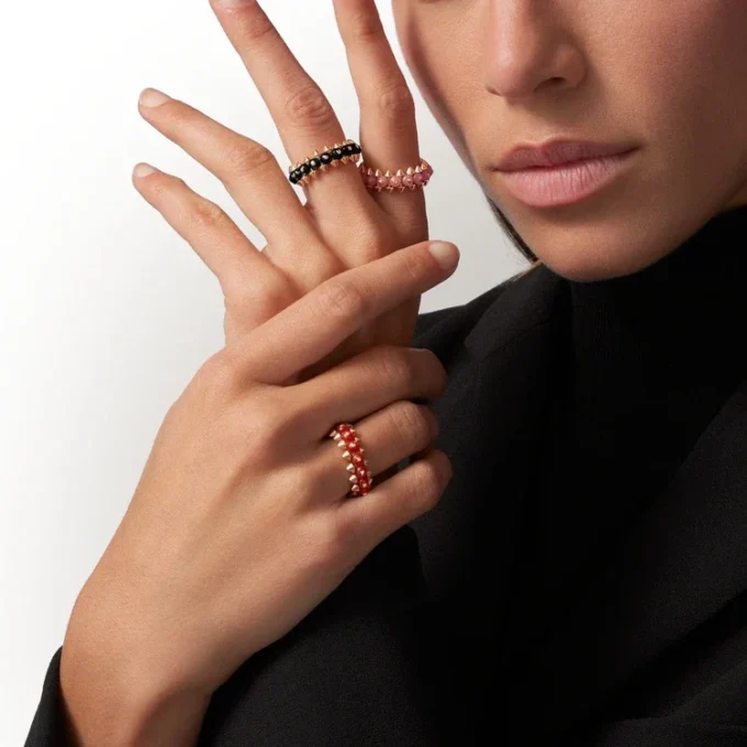 Anillo Clash De Cartier, calcedonia rosa