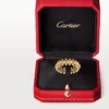 Anillo Clash De Cartier, modelo mediano