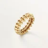 Anillo Clash De Cartier, modelo mediano