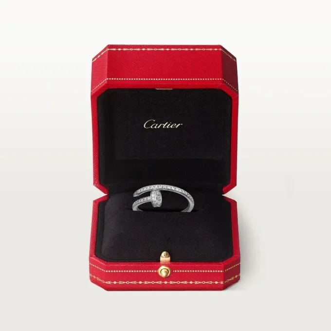 Anillo Juste Un Clou – Oro blanco, diamantes – Cartier