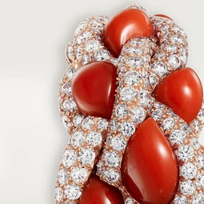 Anillo Libre Tressage de Cartier, coral
