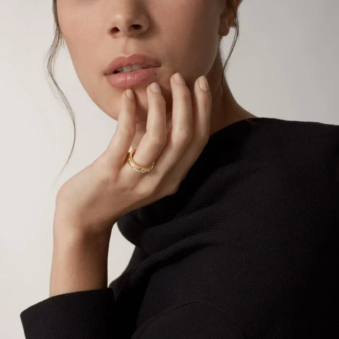 Anillo Maillon Panthere – Oro amarillo, diamantes – Cartier