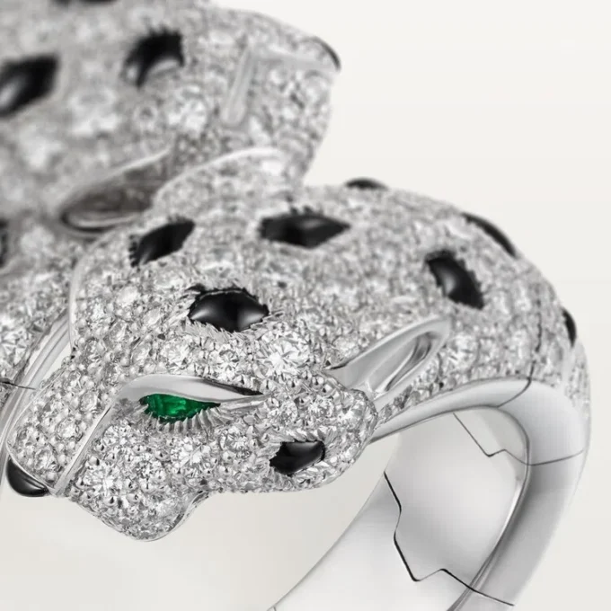 Anillo Panthere De Cartier, articulado, con pavé