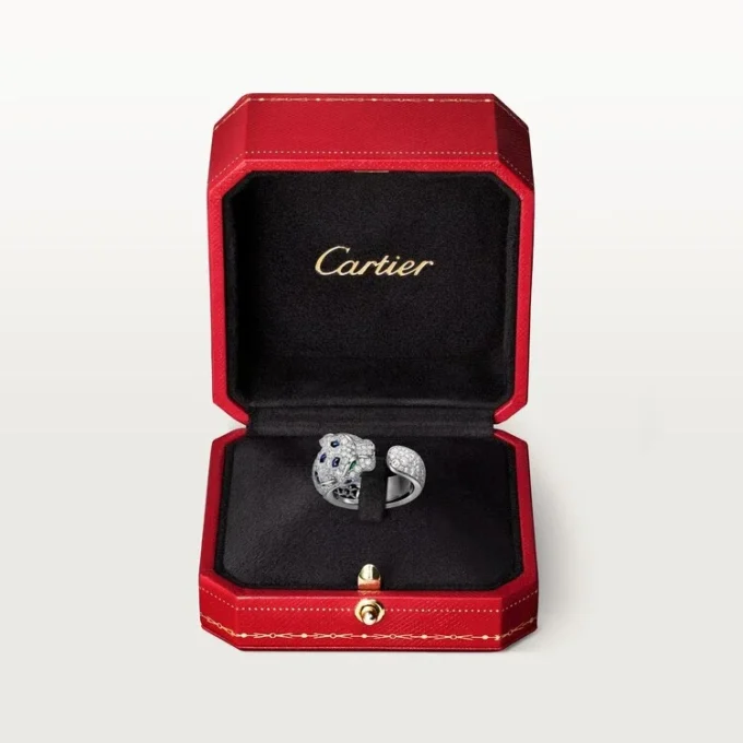 Anillo Panthere de Cartier, modelo mediano, semipavé