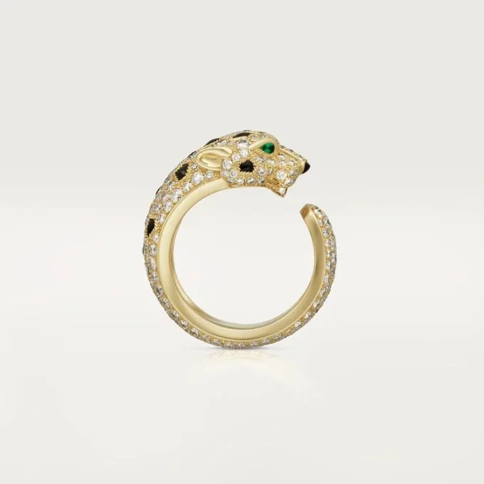 Anillo Panthere de Cartier – Oro amarillo, esmeraldas, ónix, diamantes – Cartier