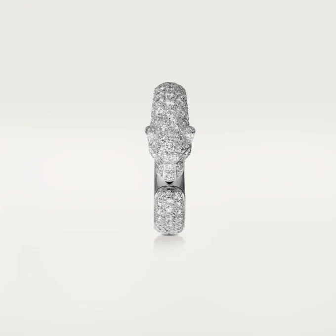 Anillo Panthere de Cartier – Oro blanco, esmeraldas, ónix, diamantes – Cartier