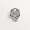 Anillo Panthere de Cartier – Oro blanco, esmeraldas, ónix, diamantes – Cartier
