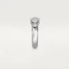 Anillo Panthere de Cartier – Oro blanco, esmeraldas, ónix, diamantes – Cartier