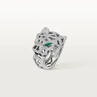 Anillo Panthere de Cartier – Oro blanco, ónix, esmeraldas, diamantes – Cartier