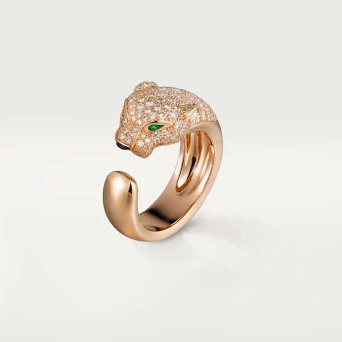 Anillo Panthere de Cartier – Oro rosa, diamantes, esmeraldas, ónix – Cartier