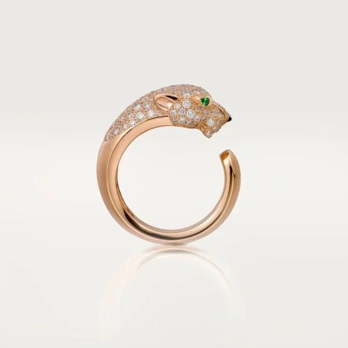 Anillo Panthere de Cartier – Oro rosa, diamantes, esmeraldas, ónix – Cartier