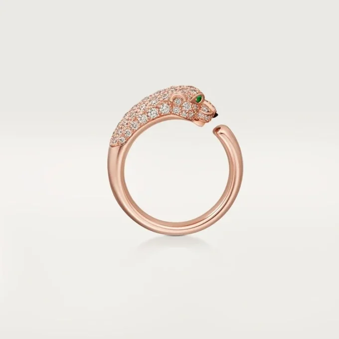 Anillo Panthere de Cartier – Oro rosa, ónix, esmeraldas, diamantes – Cartier