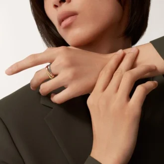 Anillo Trinity, forma cojín, modelo clásico