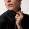 Anillo Trinity, forma cojín, modelo clásico