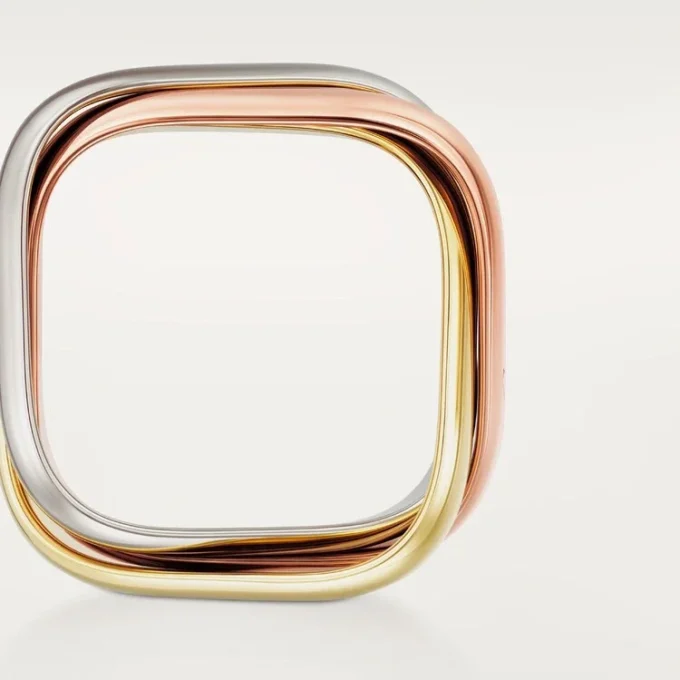 Anillo Trinity, forma cojín, modelo clásico