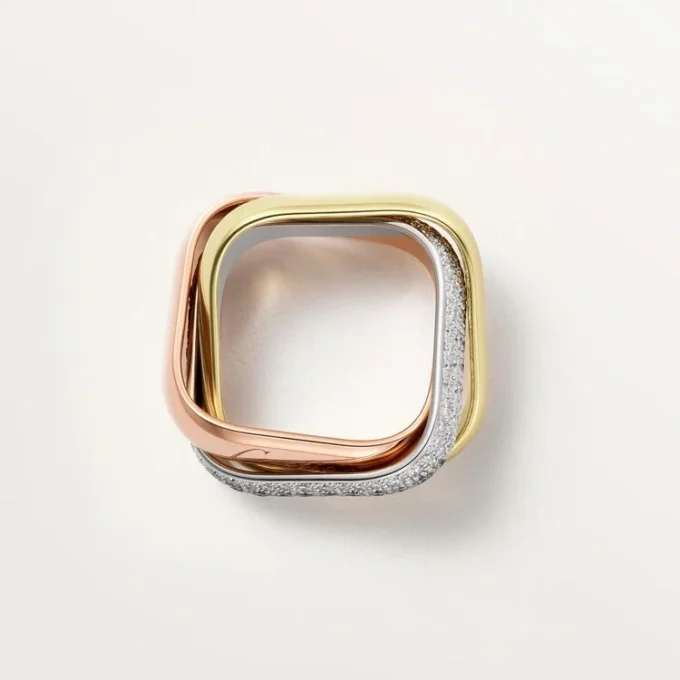 Anillo Trinity, forma cojín, modelo grande, medio pavé