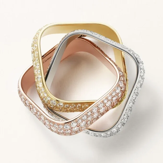 Anillo Trinity, forma cojín, modelo grande, pavé
