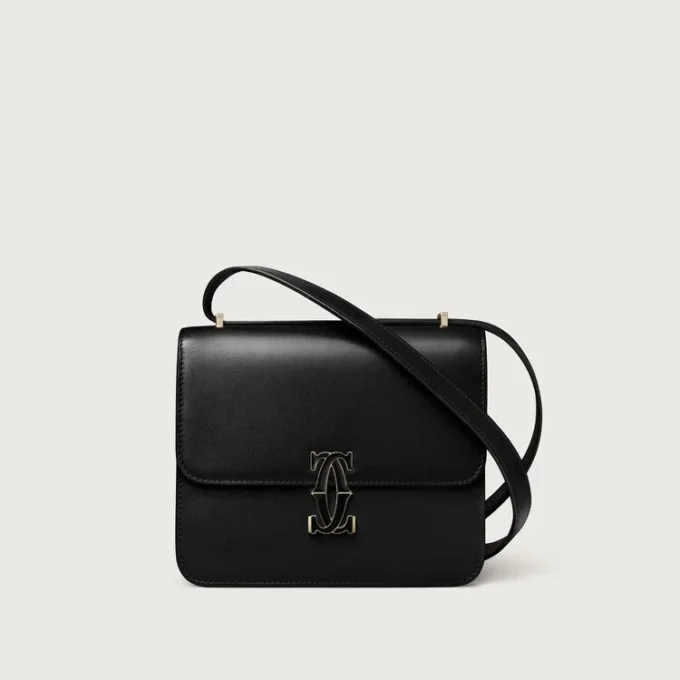Bolso de hombro, Mini, Double C de Cartier – Piel de becerro negra, acabado en oro y esmalte negro – Cartier