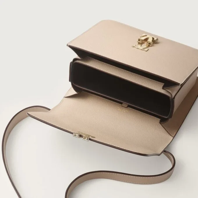Bolso mini, C de Cartier