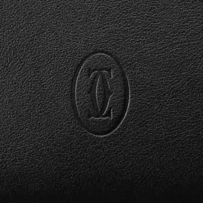 Cartera internacional con cremallera, Must de Cartier – Piel de becerro negra, acabado en paladio – Cartier