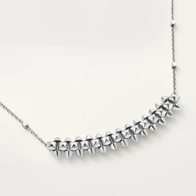 Colgante Clash de Cartier, modelo pequeño