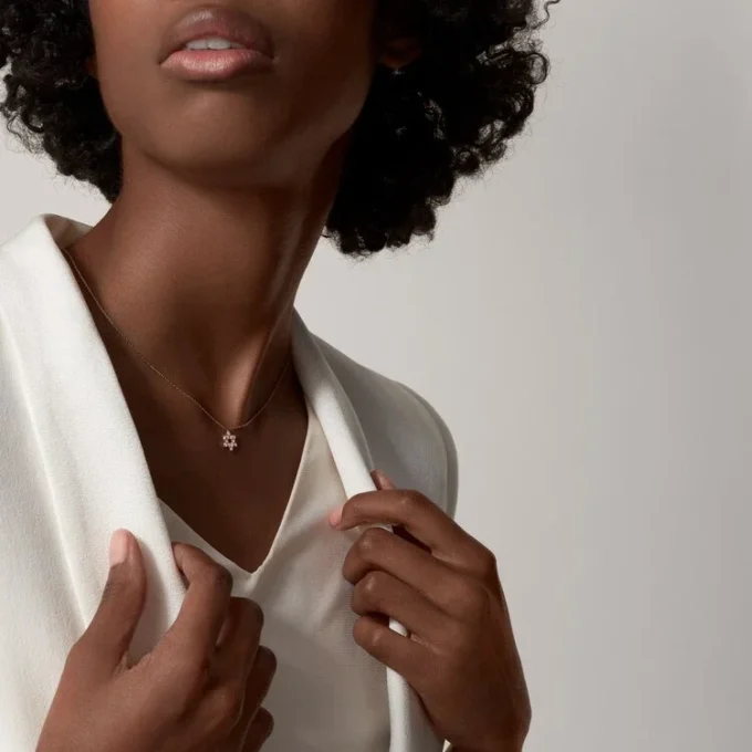 Colgante «Corazones y símbolos» – Oro rosa, diamantes – Cartier