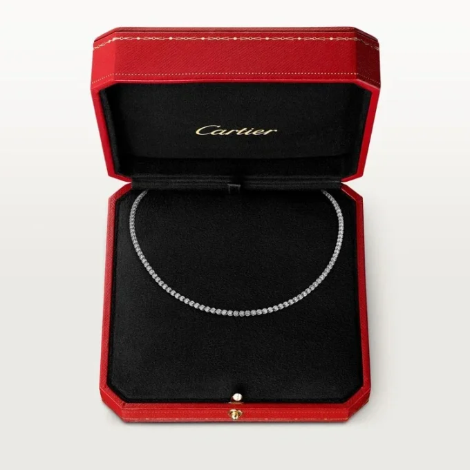 Collar C de Cartier – Oro blanco, diamantes – Cartier