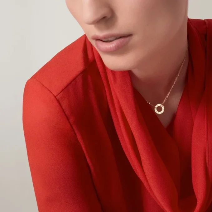 Collar con colgante Love Diamond, oro amarillo | Cartier EE. UU.