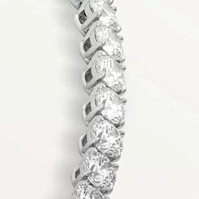 Collar Líneas Esenciales