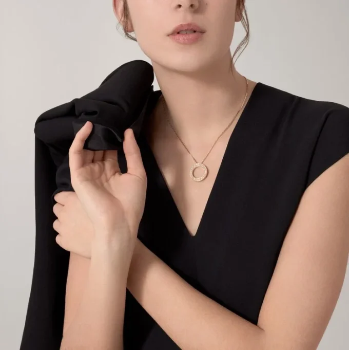 Collar Love, con pavé de diamantes – Oro amarillo, diamantes – Cartier