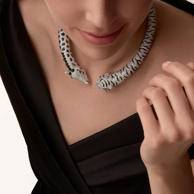 Collar Torque Indomptables De Cartier, pavé
