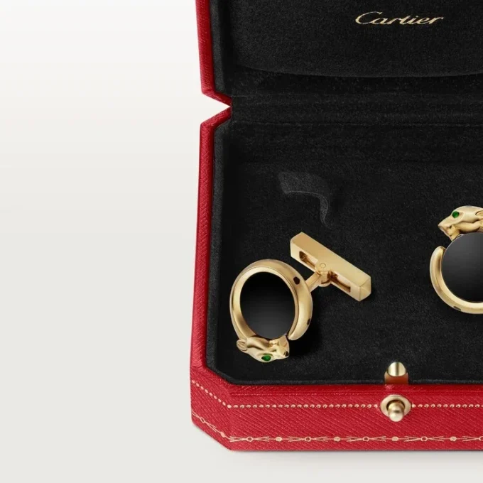 Gemelos Panthere de Cartier – Oro amarillo, ónix, tsavoritas y laca negra – Cartier