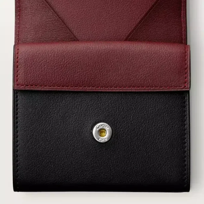 Monedero cuadrado, Must De Cartier – Piel de becerro negra, acabado en acero inoxidable – Cartier