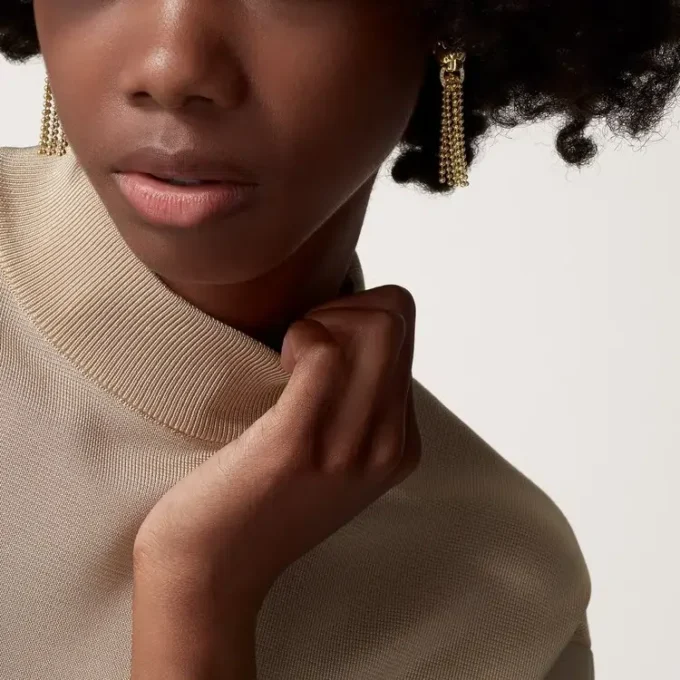 Pendientes Panthere de Cartier – Oro amarillo, diamantes, granates tsavorita, ónix – Cartier