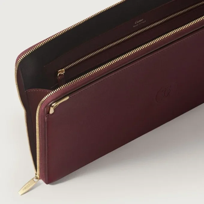 Portafolio, Must De Cartier – Piel de becerro burdeos, acabado dorado – Cartier