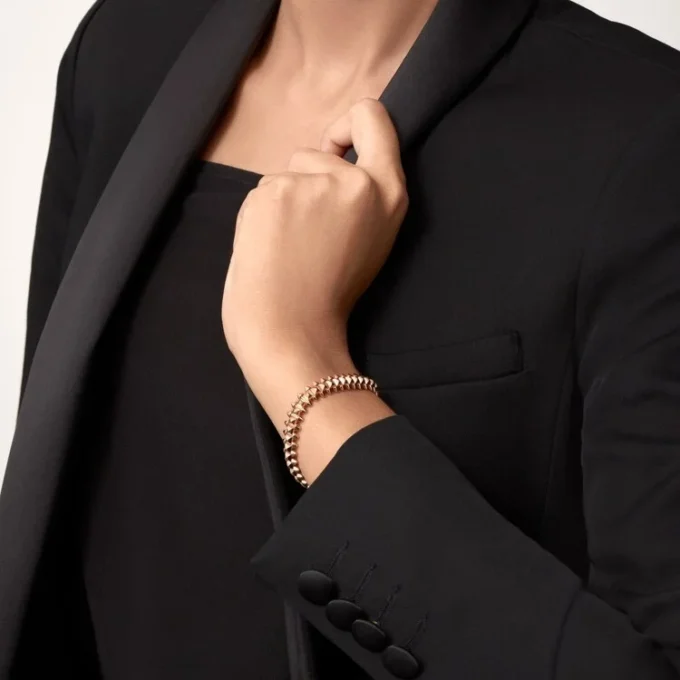 Pulsera Clash de Cartier, flexible, modelo mediano