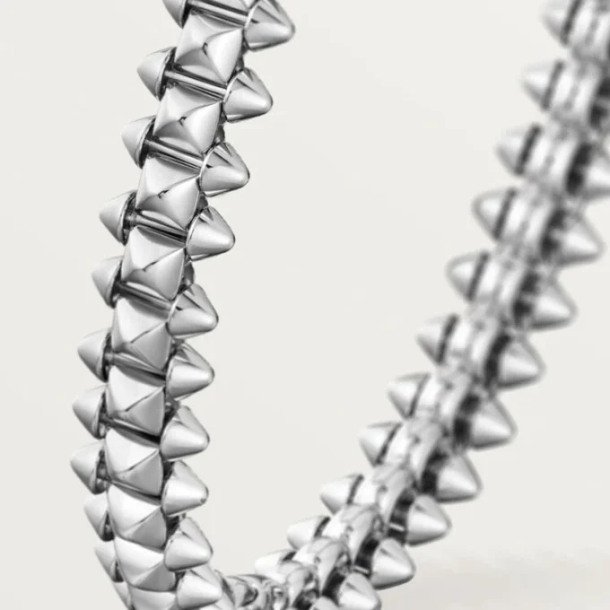 Pulsera Clash de Cartier, modelo mediano