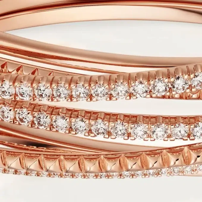 Pulsera Etincelle de Cartier, con medio pavé