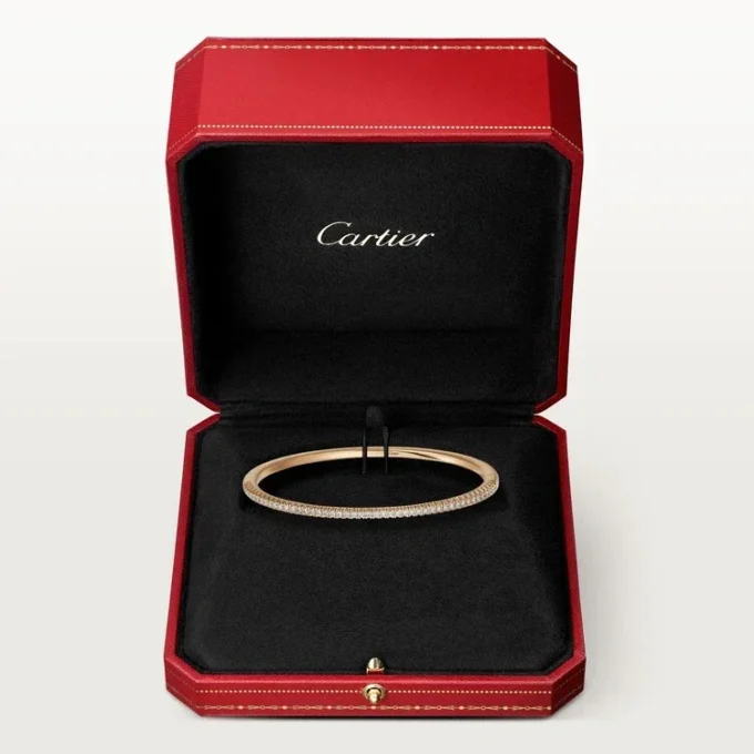 Pulsera Etincelle de Cartier, con medio pavé