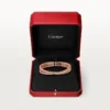 Pulsera Etincelle de Cartier, con medio pavé