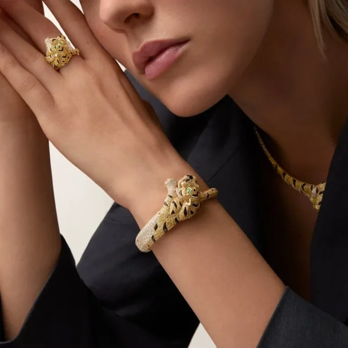 Pulsera Faune Et Flore De Cartier, diamantes amarillos, naranjas y marrones, pavé