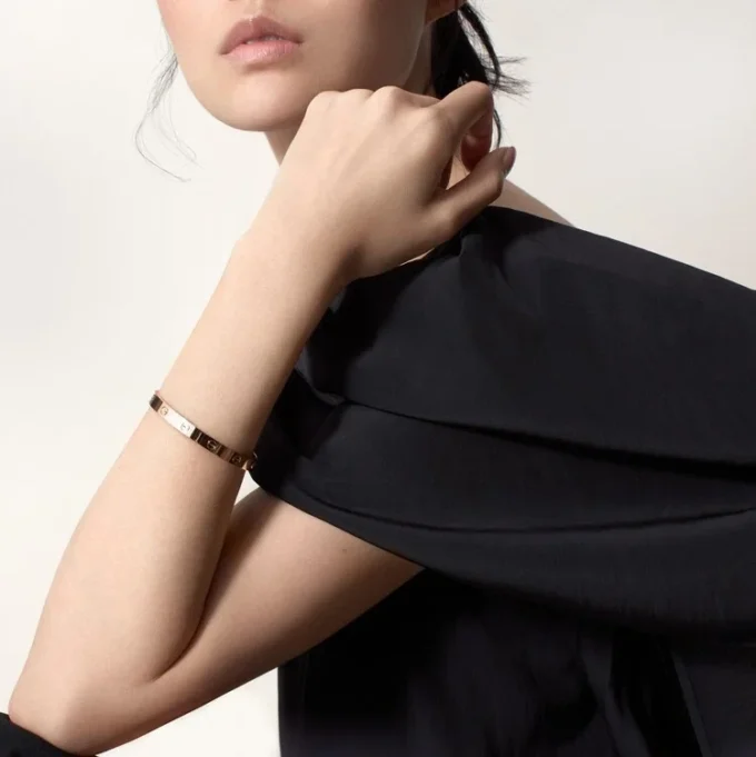 Pulsera Love, modelo clásico
