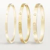 Pulsera Love, modelo mediano