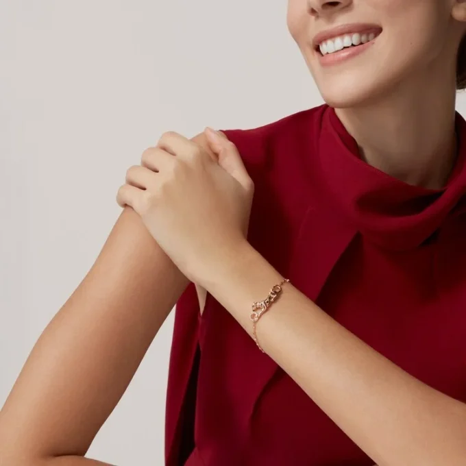 Pulsera Panthere De Cartier – Oro rosa, granates tsavorita, diamantes – Cartier
