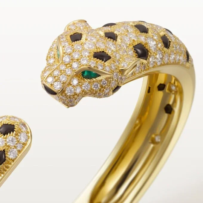 Pulsera Panthere de Cartier, modelo mediano, semipavé